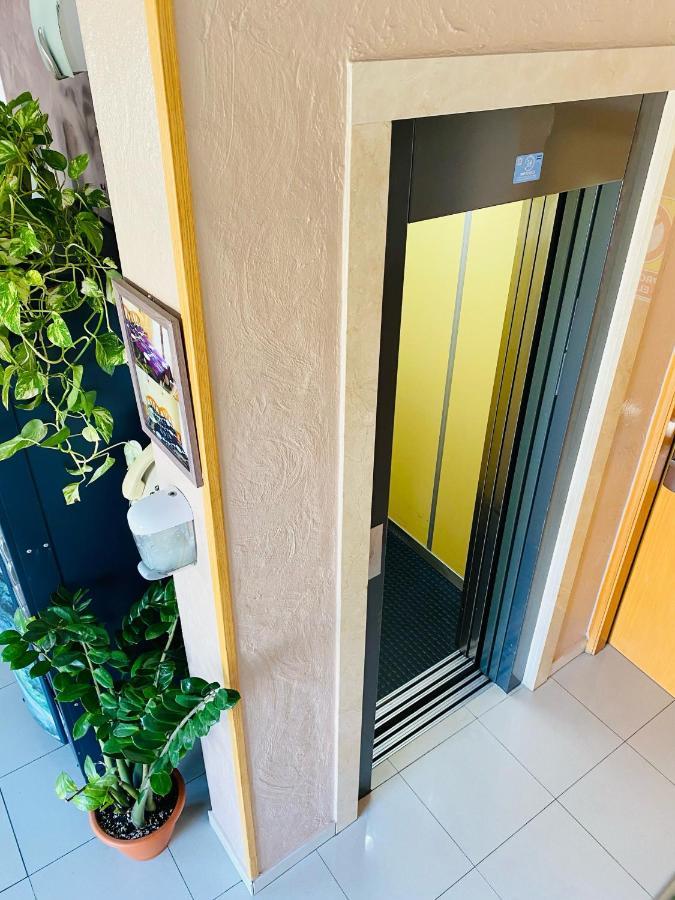 Hostal L'Anfora Denia Zewnętrze zdjęcie