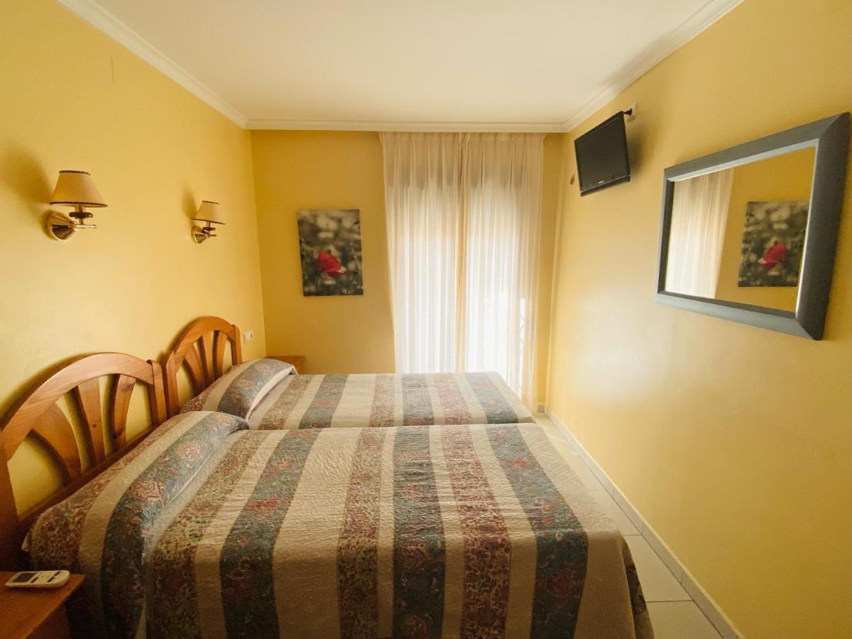 Hostal L'Anfora Denia Zewnętrze zdjęcie